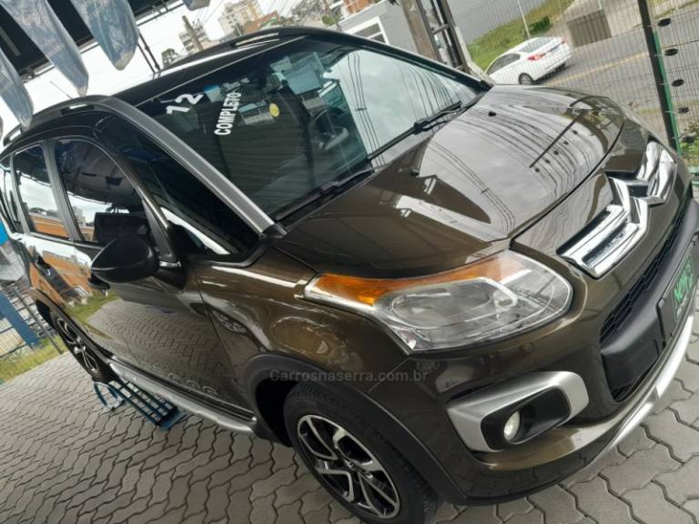 CITROËN - AIRCROSS - 2011/2012 - Marrom - R$ 39.900,00