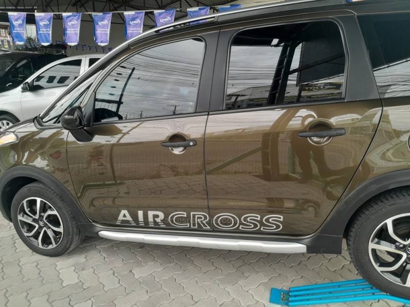 CITROËN - AIRCROSS - 2011/2012 - Marrom - R$ 39.900,00