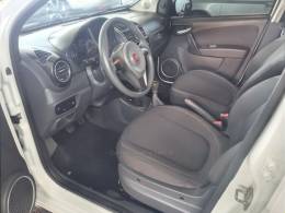 FIAT - SIENA - 2014/2015 - Branca - R$ 39.900,00