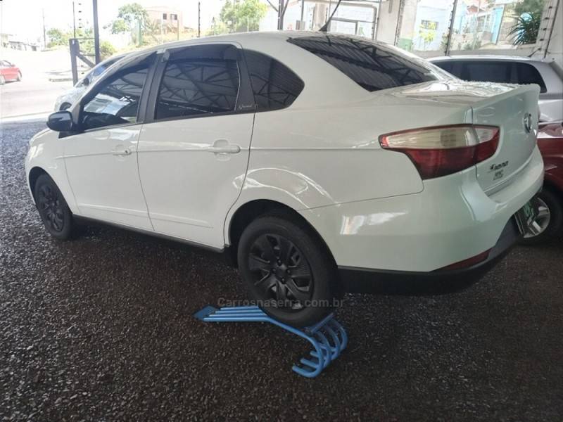 FIAT - SIENA - 2014/2015 - Branca - R$ 39.900,00